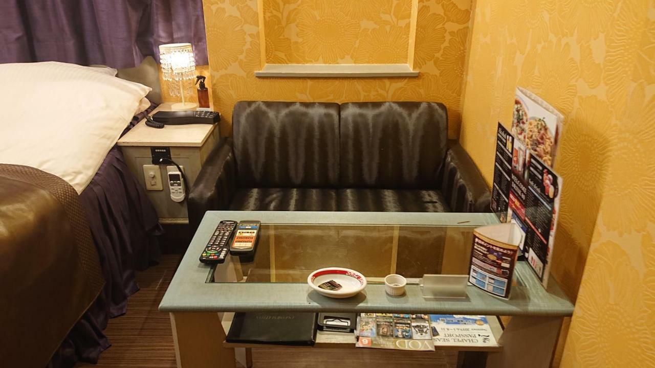 ホテル リトルチャペルクリスマス 梅田 (Adults Only) Ósaka Exteriér fotografie